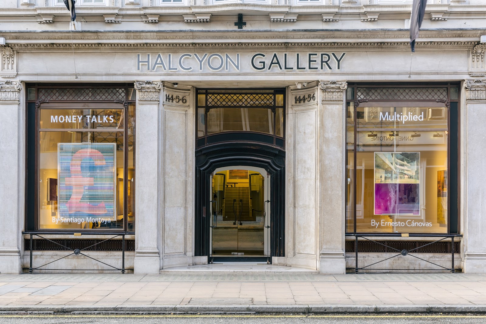 https://www.halcyongallery.com/assets/img/uploads/_fullscreen_huge/halcyon-gallery-London_art_galleries.jpg